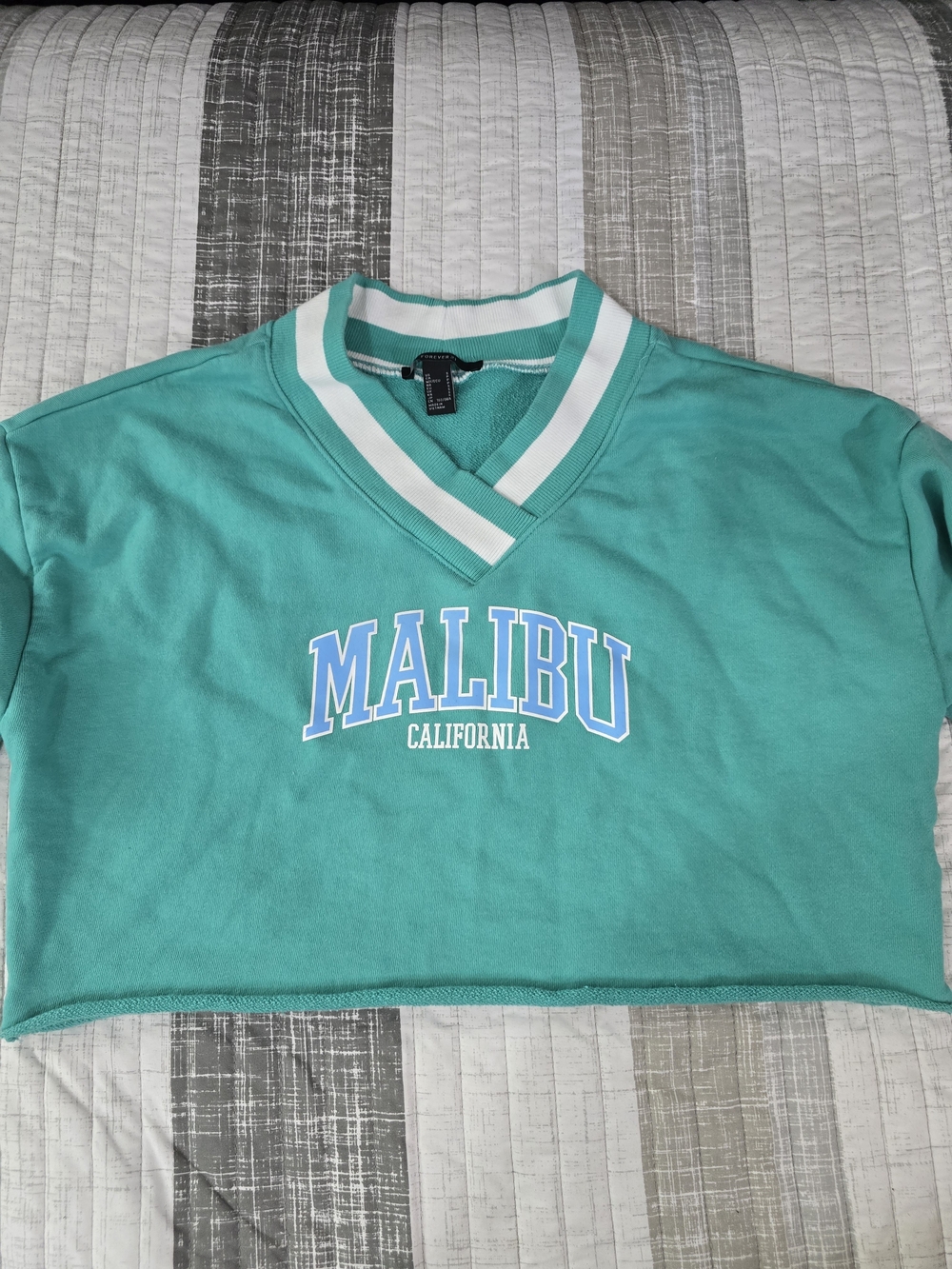 Malibu‎ California Teal Cropped V-Neck Sweatshirt Forever 21 Sz S